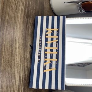 Anastasia riviera eyeshadow pallet